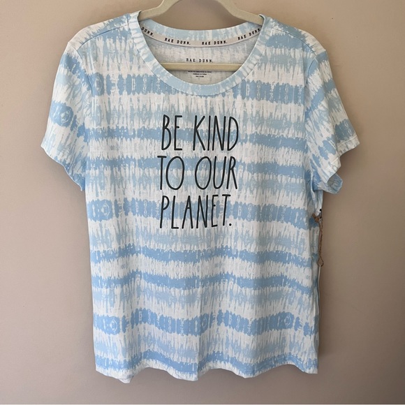 Rae Dunn ‘Be Kind To Our Planet’ Blue Tie Dye T Shirt XL Nwt - Picture 4 of 6